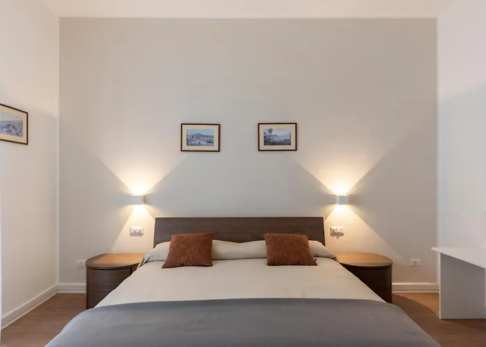 Piazza Dante Casa Di Gio' 那不勒斯