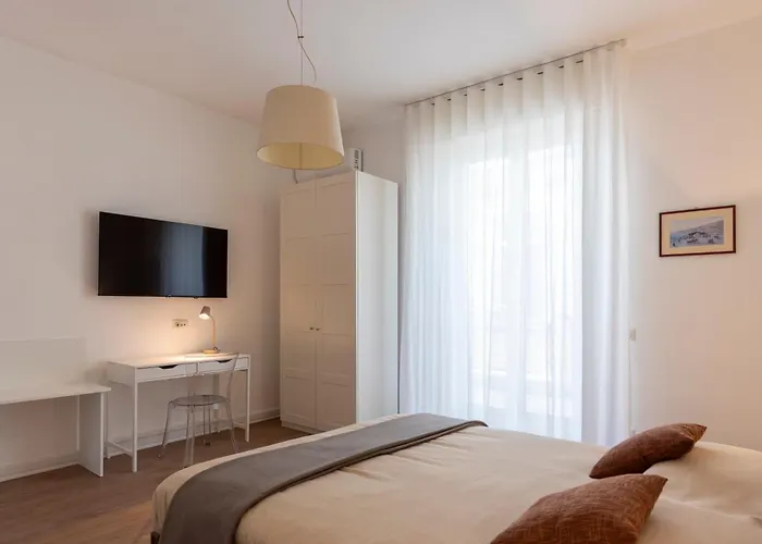 Piazza Dante Casa Di Gio' 公寓 *